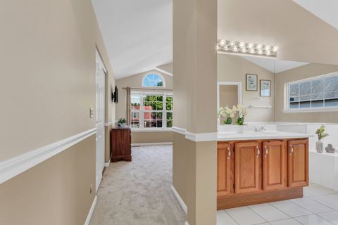 Tiny photo for 381 Gatewood Lane, Grayslake, IL 60030 (MLS # 12479996)