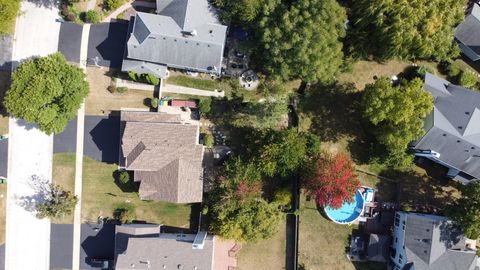 Tiny photo for 381 Gatewood Lane, Grayslake, IL 60030 (MLS # 12479996)