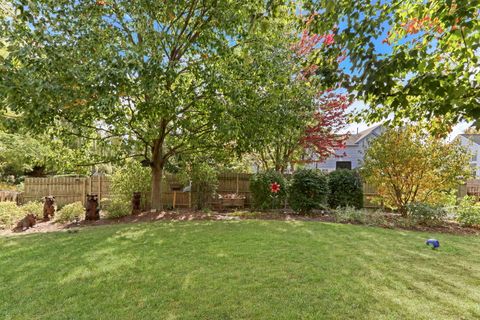 Tiny photo for 381 Gatewood Lane, Grayslake, IL 60030 (MLS # 12479996)