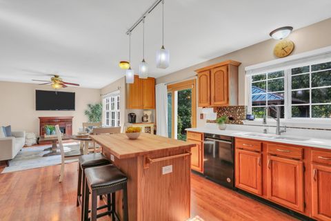 Tiny photo for 381 Gatewood Lane, Grayslake, IL 60030 (MLS # 12479996)