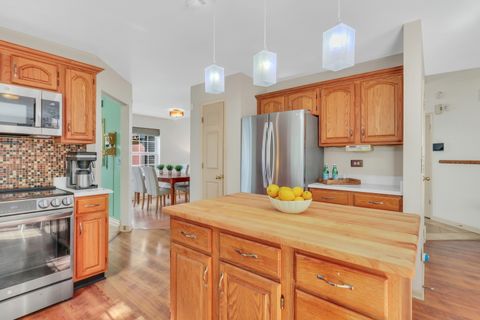Tiny photo for 381 Gatewood Lane, Grayslake, IL 60030 (MLS # 12479996)