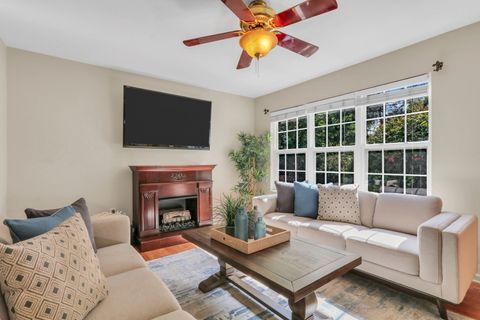 Tiny photo for 381 Gatewood Lane, Grayslake, IL 60030 (MLS # 12479996)