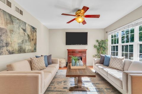 Tiny photo for 381 Gatewood Lane, Grayslake, IL 60030 (MLS # 12479996)
