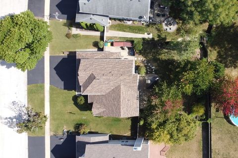 Tiny photo for 381 Gatewood Lane, Grayslake, IL 60030 (MLS # 12479996)