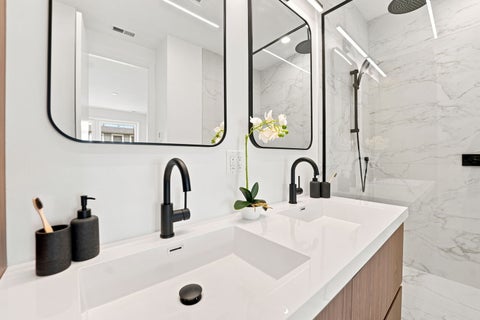 Tiny photo for 1656 N BOSWORTH Avenue #PH-4N, Chicago, IL 60642 (MLS # 12776063)