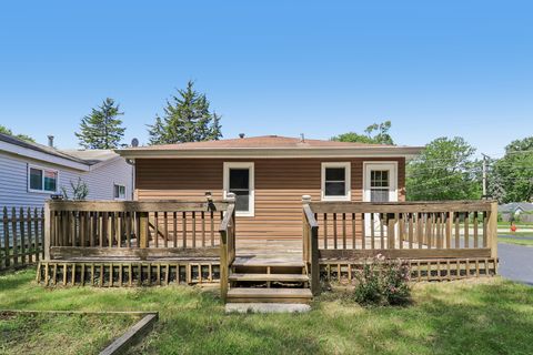Tiny photo for 91 Bay Road, Fox Lake, IL 60020 (MLS # 12676300)