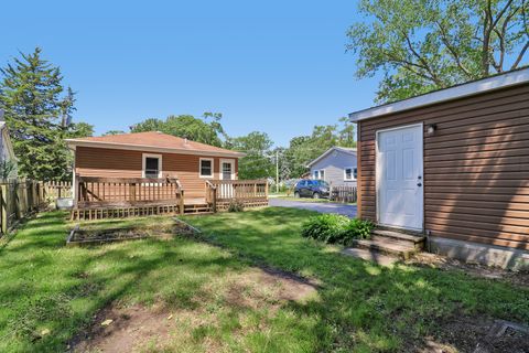 Tiny photo for 91 Bay Road, Fox Lake, IL 60020 (MLS # 12676300)