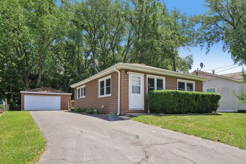 Photo of 91 Bay Road, Fox Lake, IL 60020 (MLS # 12676300)
