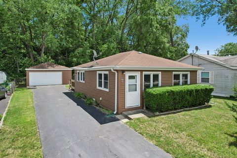 Tiny photo for 91 Bay Road, Fox Lake, IL 60020 (MLS # 12676300)