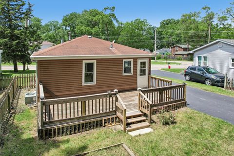 Tiny photo for 91 Bay Road, Fox Lake, IL 60020 (MLS # 12676300)