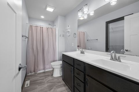 Tiny photo for 125 W Pinehurst Drive, Eldridge, IA 52748 (MLS # 12580804)