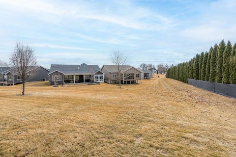 Tiny photo for 125 W Pinehurst Drive, Eldridge, IA 52748 (MLS # 12580804)