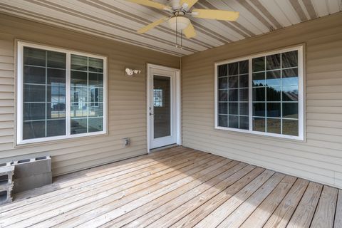 Tiny photo for 125 W Pinehurst Drive, Eldridge, IA 52748 (MLS # 12580804)