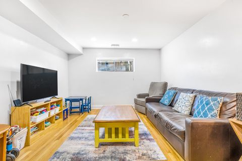 Tiny photo for 5700 N Maplewood Avenue #G, Chicago, IL 60659 (MLS # 12527065)