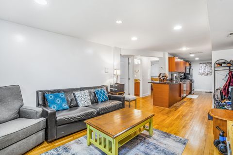 Tiny photo for 5700 N Maplewood Avenue #G, Chicago, IL 60659 (MLS # 12527065)