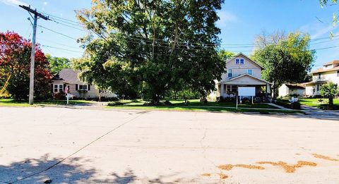 A home in Dixon