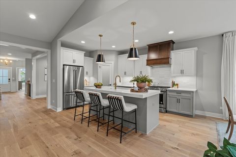 Tiny photo for 16580 Kayla Drive, Lemont, IL 60439 (MLS # 12566689)