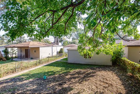 Tiny photo for 117 Morris Avenue, Bellwood, IL 60104 (MLS # 12487757)
