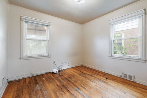 Tiny photo for 117 Morris Avenue, Bellwood, IL 60104 (MLS # 12487757)