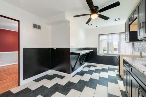 Tiny photo for 117 Morris Avenue, Bellwood, IL 60104 (MLS # 12487757)