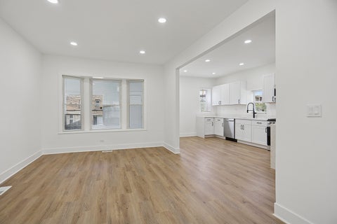 Tiny photo for 7000 S Eberhart Avenue, Chicago, IL 60637 (MLS # 12773573)