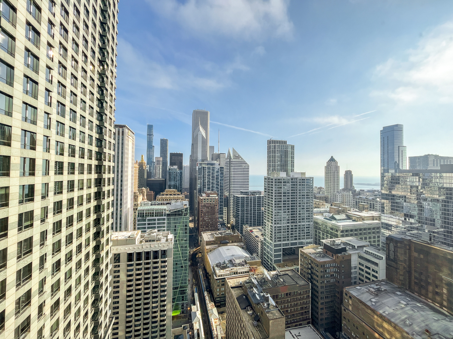 200 N DEARBORN Street 4504