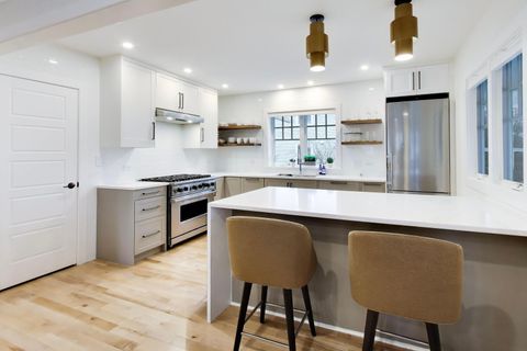 Tiny photo for 2480 Saint Johns Avenue, Highland Park, IL 60035 (MLS # 12581083)