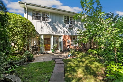 Tiny photo for 12 Robin Hood Lane #12, Northfield, IL 60093 (MLS # 12732538)