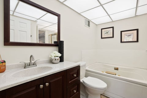 Tiny photo for 12 Robin Hood Lane #12, Northfield, IL 60093 (MLS # 12732538)