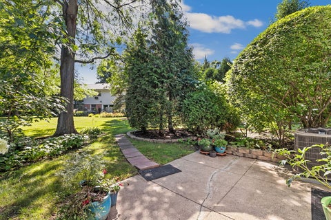 Tiny photo for 12 Robin Hood Lane #12, Northfield, IL 60093 (MLS # 12732538)