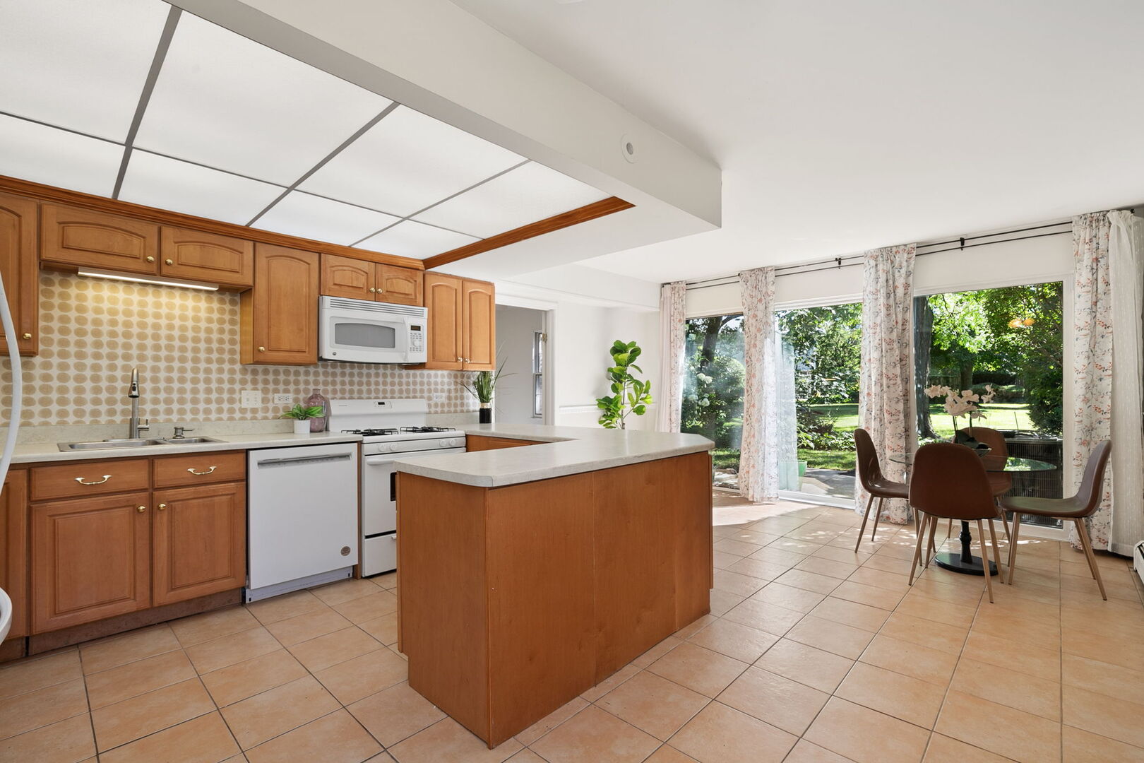 12 Robin Hood Lane 12