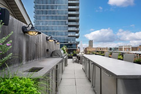 Tiny photo for 850 W Adams Street #7C, Chicago, IL 60607 (MLS # 12488485)