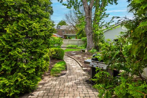 Tiny photo for 1212 Woodbine Avenue, Oak Park, IL 60302 (MLS # 12641808)