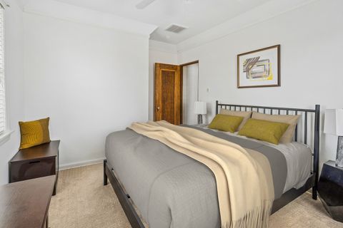 Tiny photo for 1212 Woodbine Avenue, Oak Park, IL 60302 (MLS # 12641808)