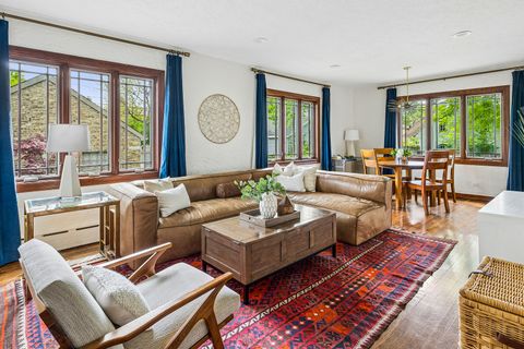 Tiny photo for 1212 Woodbine Avenue, Oak Park, IL 60302 (MLS # 12641808)