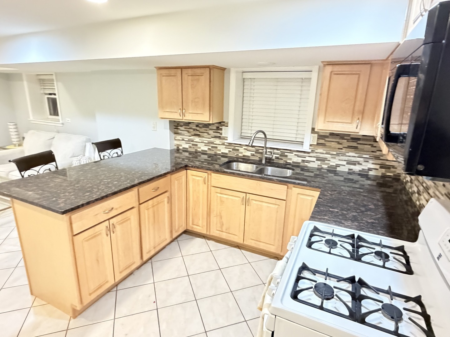 2326 N KOSTNER Avenue G