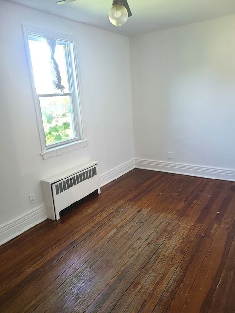 Tiny photo for 9542 S Avenue M, Chicago, IL 60617 (MLS # 12479454)