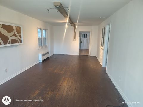 Tiny photo for 9542 S Avenue M, Chicago, IL 60617 (MLS # 12479454)