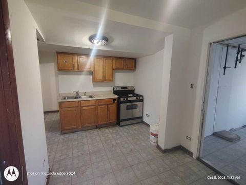 Tiny photo for 9542 S Avenue M, Chicago, IL 60617 (MLS # 12479454)