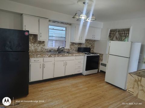 Tiny photo for 9542 S Avenue M, Chicago, IL 60617 (MLS # 12479454)