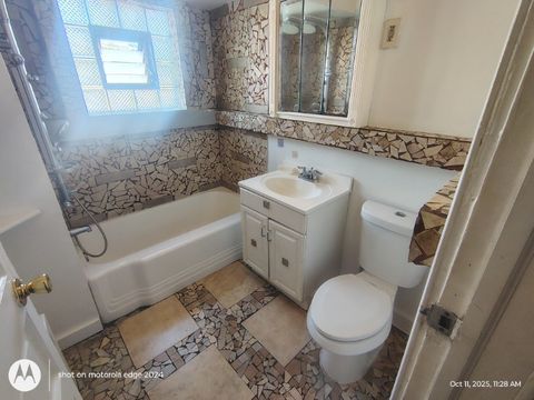 Tiny photo for 9542 S Avenue M, Chicago, IL 60617 (MLS # 12479454)