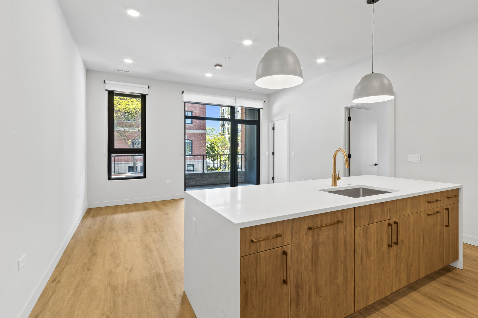 1550 W Monroe Street 202