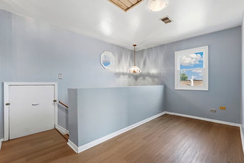 Tiny photo for 7751 Massasoit Avenue, Burbank, IL 60459 (MLS # 12739164)
