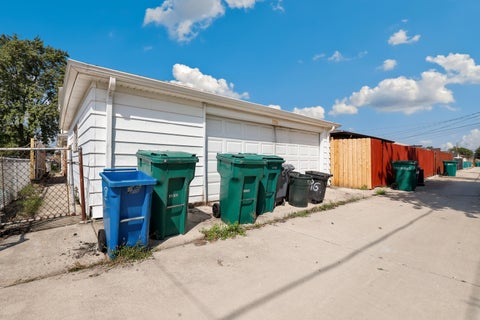 Tiny photo for 7751 Massasoit Avenue, Burbank, IL 60459 (MLS # 12739164)