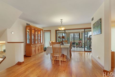 Tiny photo for 1221 Golf View Drive, Woodridge, IL 60517 (MLS # 12575050)