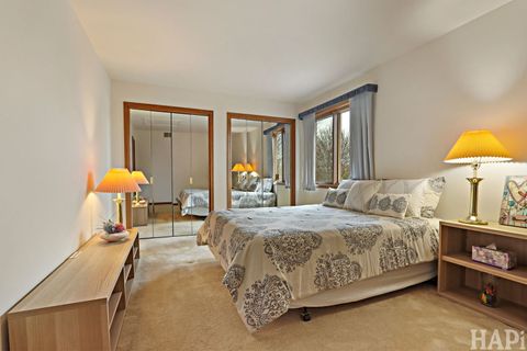 Tiny photo for 1221 Golf View Drive, Woodridge, IL 60517 (MLS # 12575050)