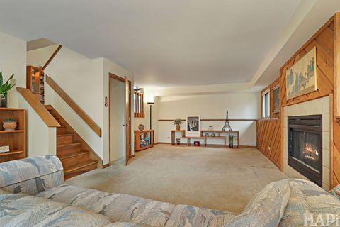 Tiny photo for 1221 Golf View Drive, Woodridge, IL 60517 (MLS # 12575050)