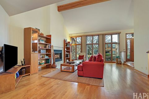 Tiny photo for 1221 Golf View Drive, Woodridge, IL 60517 (MLS # 12575050)