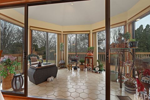 Tiny photo for 1221 Golf View Drive, Woodridge, IL 60517 (MLS # 12575050)