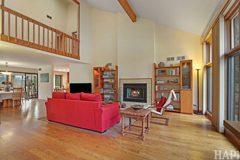 Tiny photo for 1221 Golf View Drive, Woodridge, IL 60517 (MLS # 12575050)